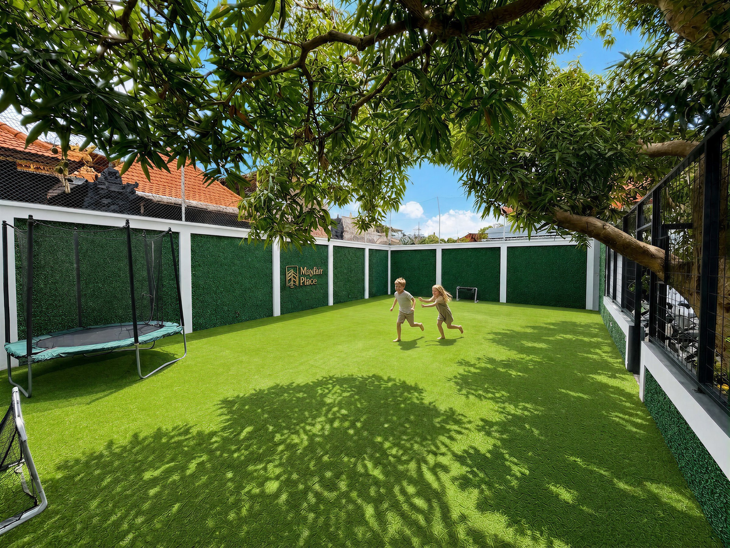 The shared green at Mayfair Place